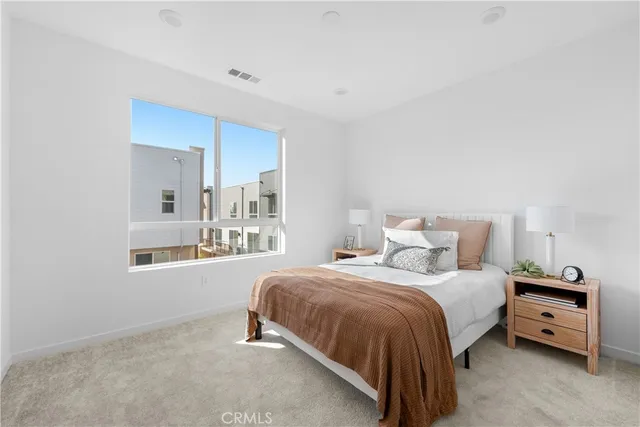 $659,990 | 9423 1/2 North Sepulveda Blvd Hills, Unit 2, Mission Hills, CA 91345