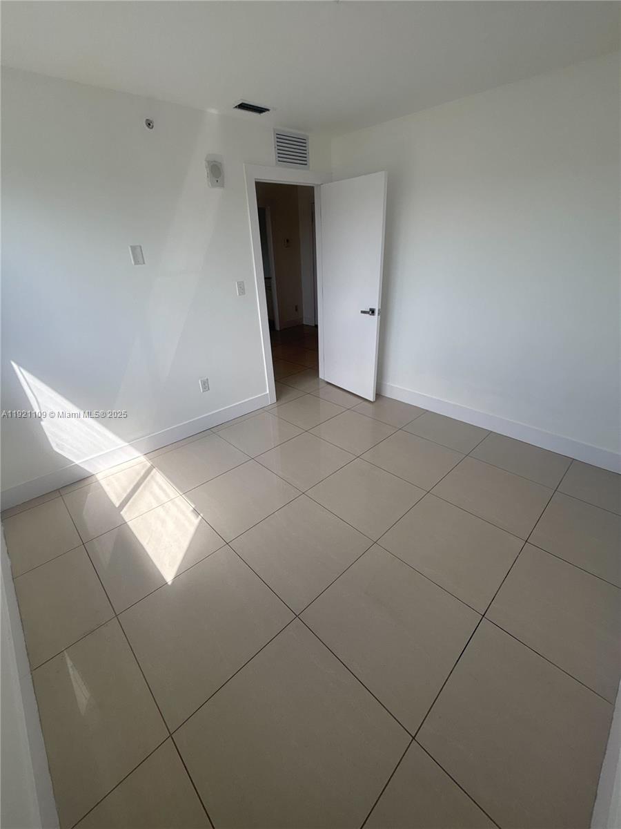 829 Southwest 18th Avenue, Unit 309 Miami, FL 33135 - Photo 11 of 12