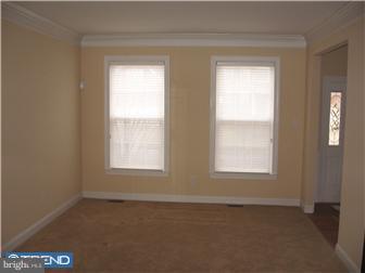 55 Meadow Run Road Bordentown, NJ 08505 - Photo 4 of 12 Living Room