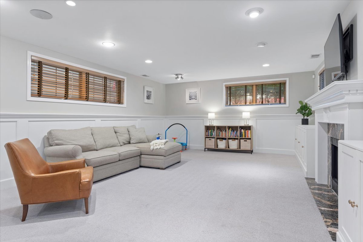 2911 North Racine Avenue Chicago, IL 60657 - Photo 29 of 45
