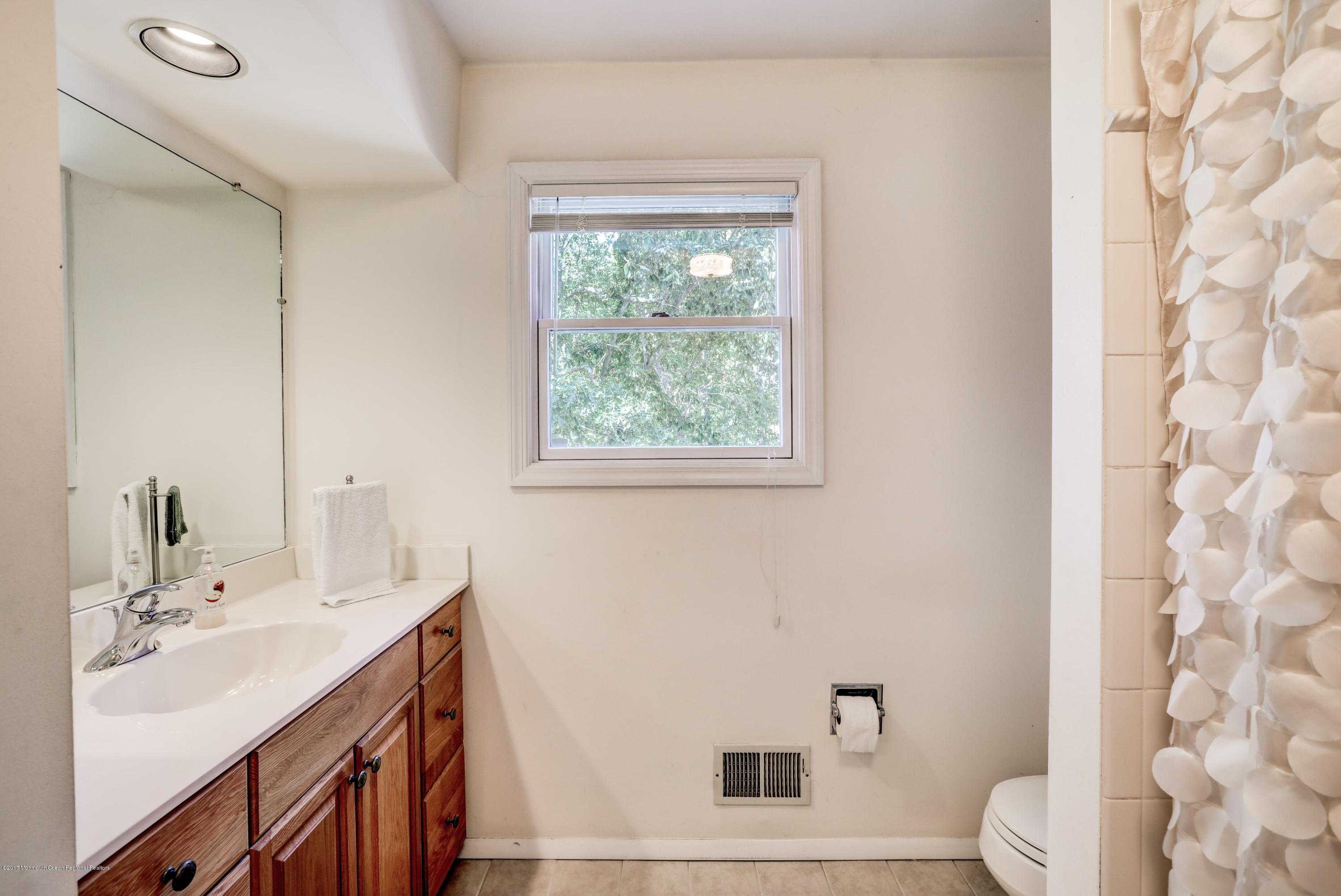 107 Salem Hill Road Howell, NJ 07731 - Photo 20 of 30 022_Bathroom