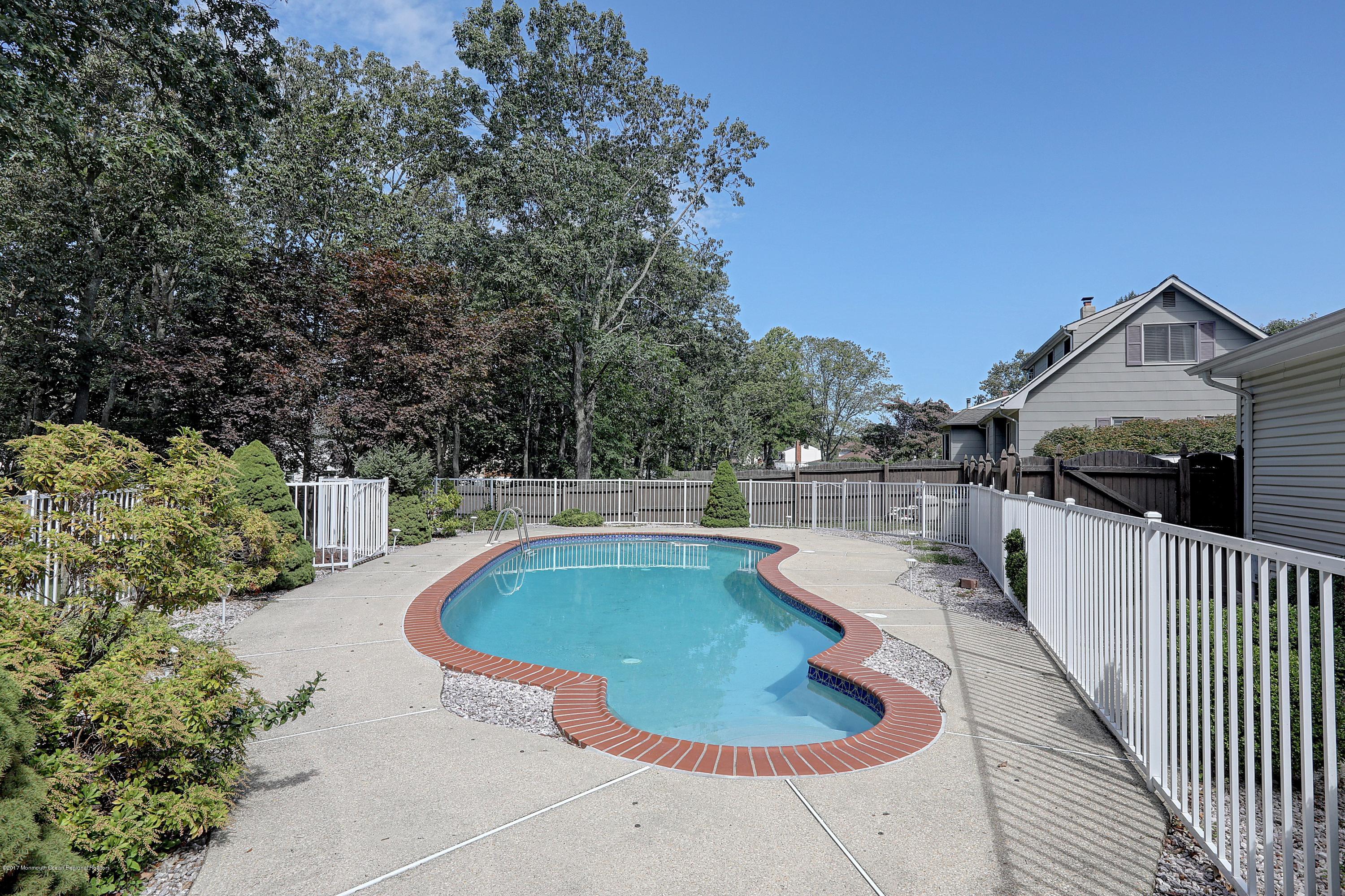 107 Salem Hill Road Howell, NJ 07731 - Photo 27 of 30 030_Pool