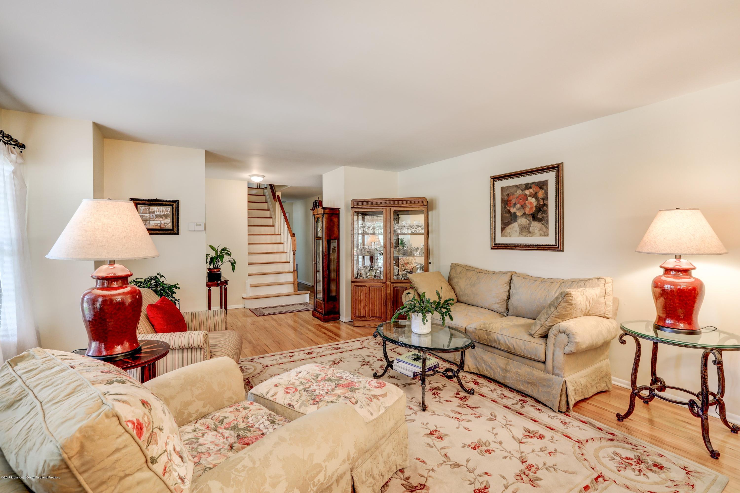 107 Salem Hill Road Howell, NJ 07731 - Photo 4 of 30 006_Living