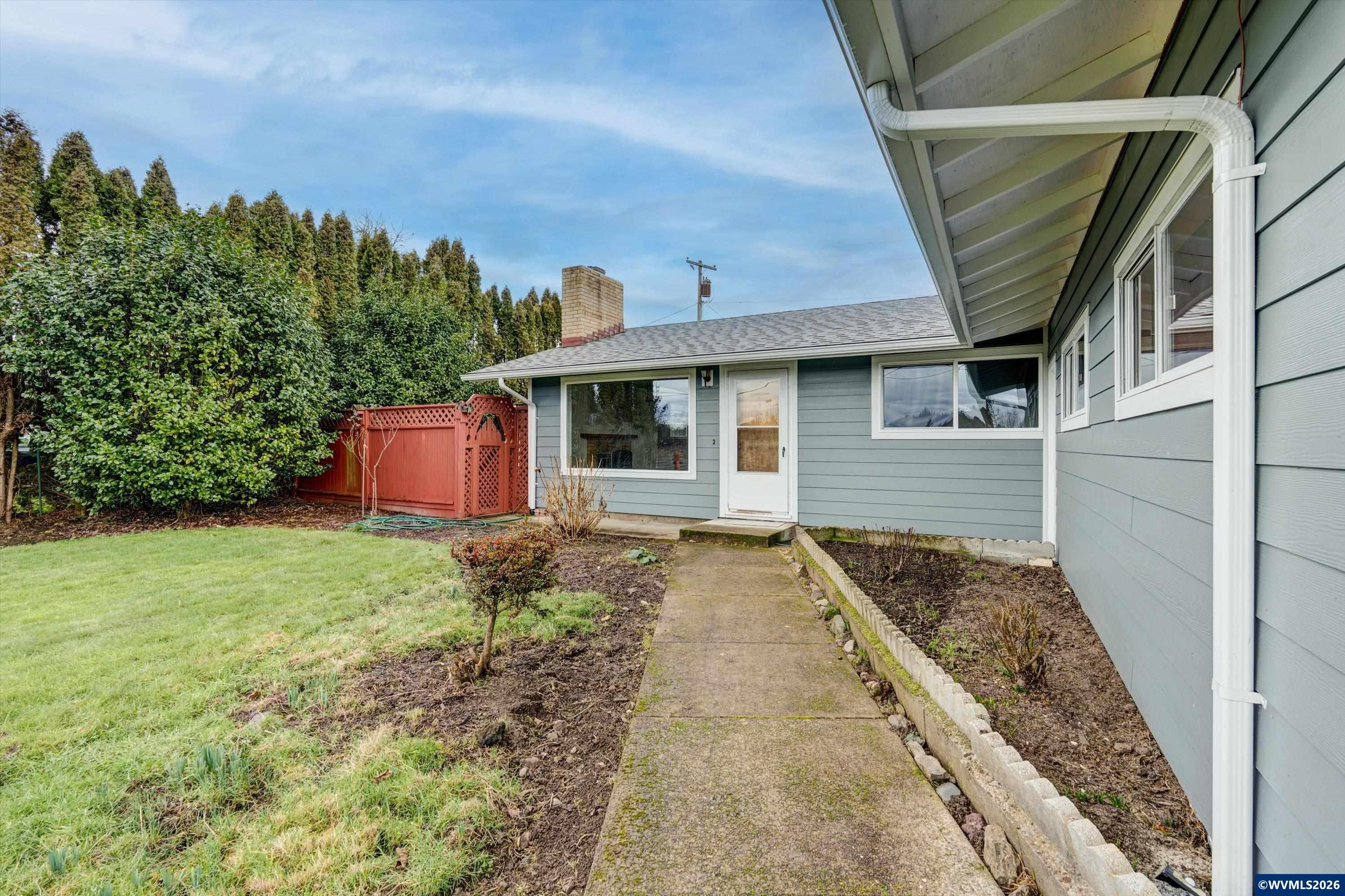 680 Southwest 53rd Street Corvallis, OR 97333 - Photo 4 of 28