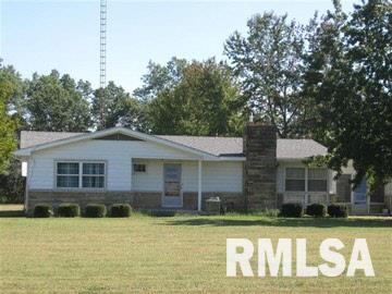704 South Main Street Belle Rive, IL 62810 - Photo 11 of 13