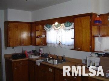 704 South Main Street Belle Rive, IL 62810 - Photo 5 of 13