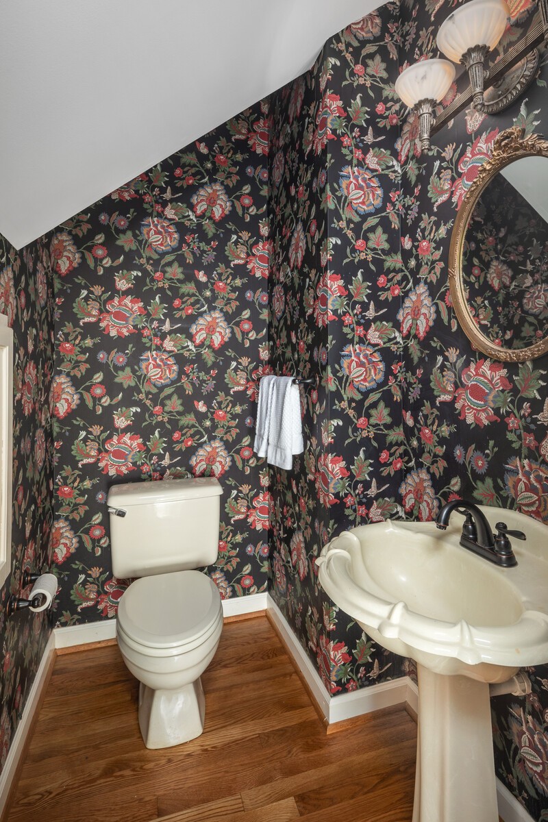 341 Sandcastle Road Franklin, TN 37069 - Photo 12 of 41 a bathroom with a toilet and a sink