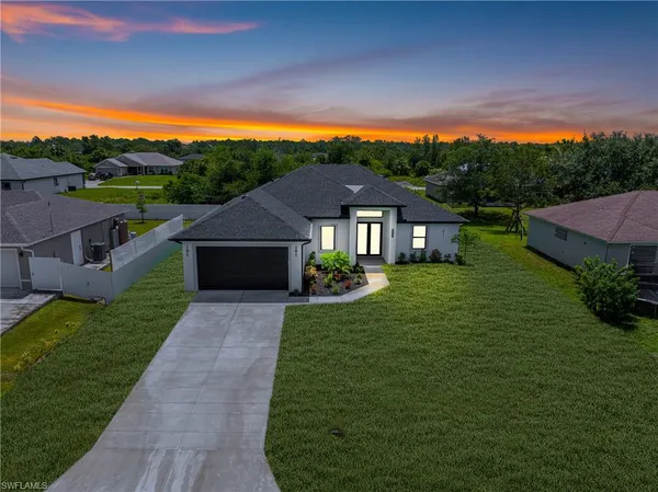 $369,900 | 529 Kilgour Avenue South, Lehigh Acres, FL 33974