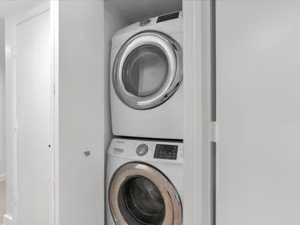 a close up view of a washer and dryer