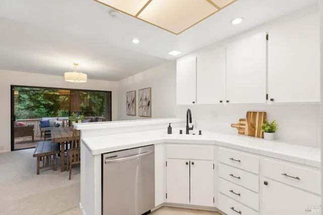 $825,000 | 49 Flicker Drive, Novato, CA 94949