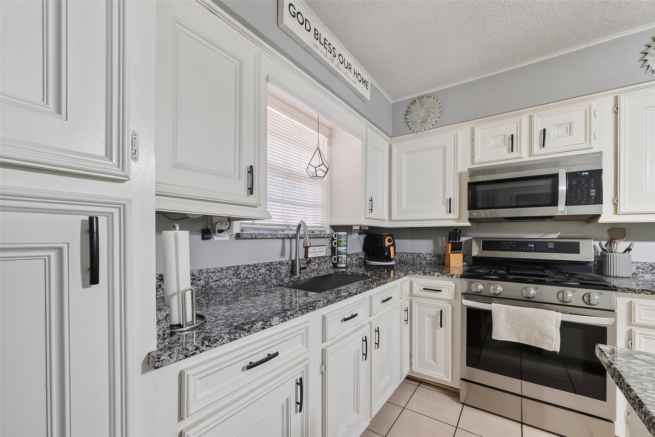 10313 Chadwick Street Houston, TX 77029 - Photo 17 of 36