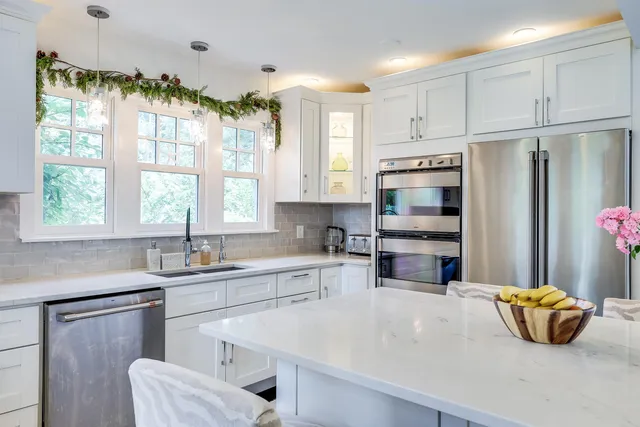 $2,200,000 | 2400 Meetinghouse Way, West Barnstable, MA 02668