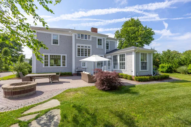 $2,200,000 | 2400 Meetinghouse Way, West Barnstable, MA 02668