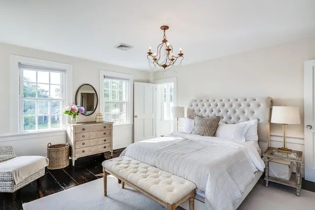 $2,200,000 | 2400 Meetinghouse Way, West Barnstable, MA 02668