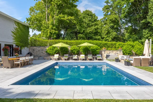 $2,200,000 | 2400 Meetinghouse Way, West Barnstable, MA 02668