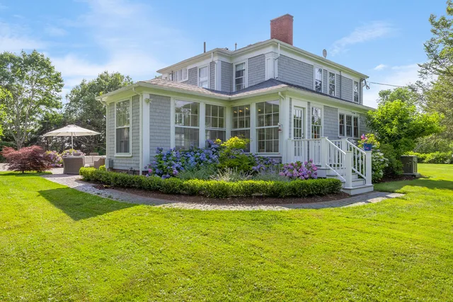 $2,200,000 | 2400 Meetinghouse Way, West Barnstable, MA 02668