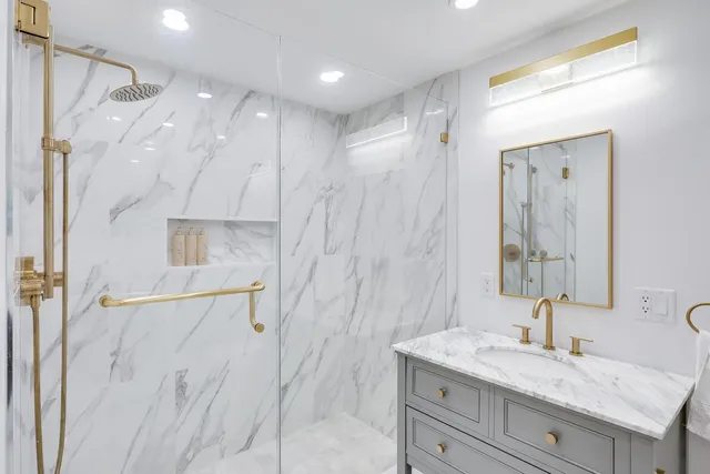 $2,200,000 | 2400 Meetinghouse Way, West Barnstable, MA 02668