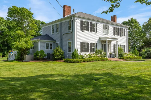 $2,200,000 | 2400 Meetinghouse Way, West Barnstable, MA 02668