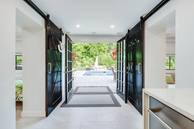 $2,200,000 | 2400 Meetinghouse Way, West Barnstable, MA 02668