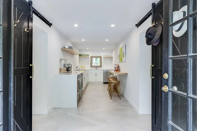 $2,200,000 | 2400 Meetinghouse Way, West Barnstable, MA 02668