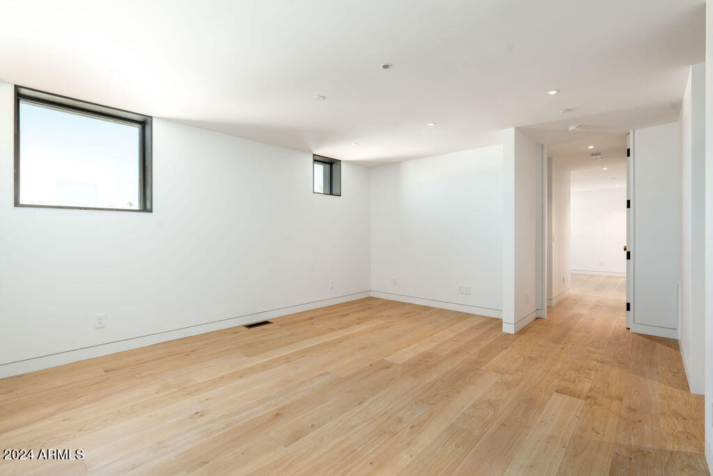 1740 East Ocotillo Road, Unit 4 Phoenix, AZ 85016 - Photo 12 of 20 a view of an empty room