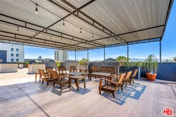 $440,000 | 838 Pine Avenue, Unit 506, Long Beach, CA 90813