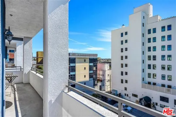 $440,000 | 838 Pine Avenue, Unit 506, Long Beach, CA 90813