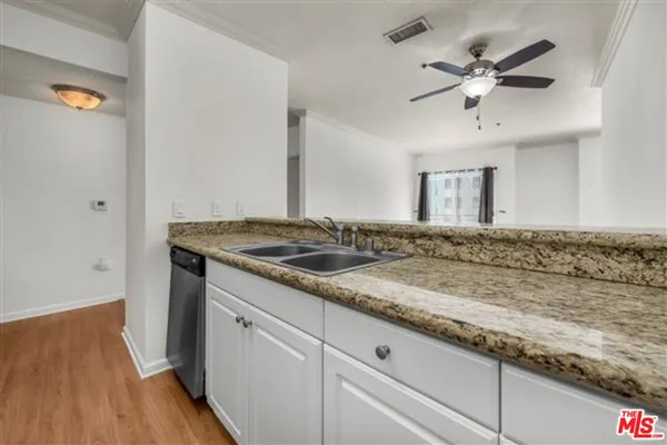 $440,000 | 838 Pine Avenue, Unit 506, Long Beach, CA 90813