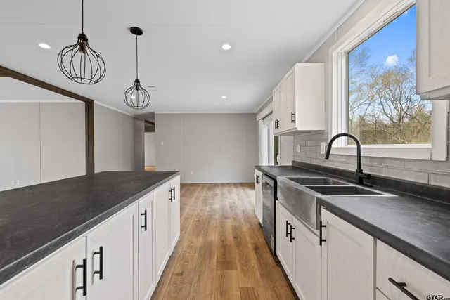 $240,000 | 15317 Farm To Market 95, Mount Enterprise, TX 75681