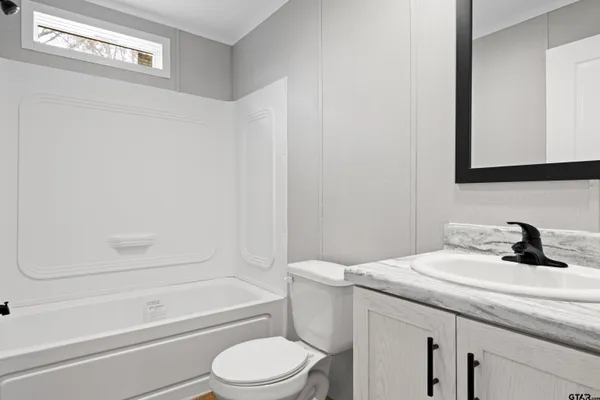 $230,000 | 15317 Farm To Market 95, Mount Enterprise, TX 75681