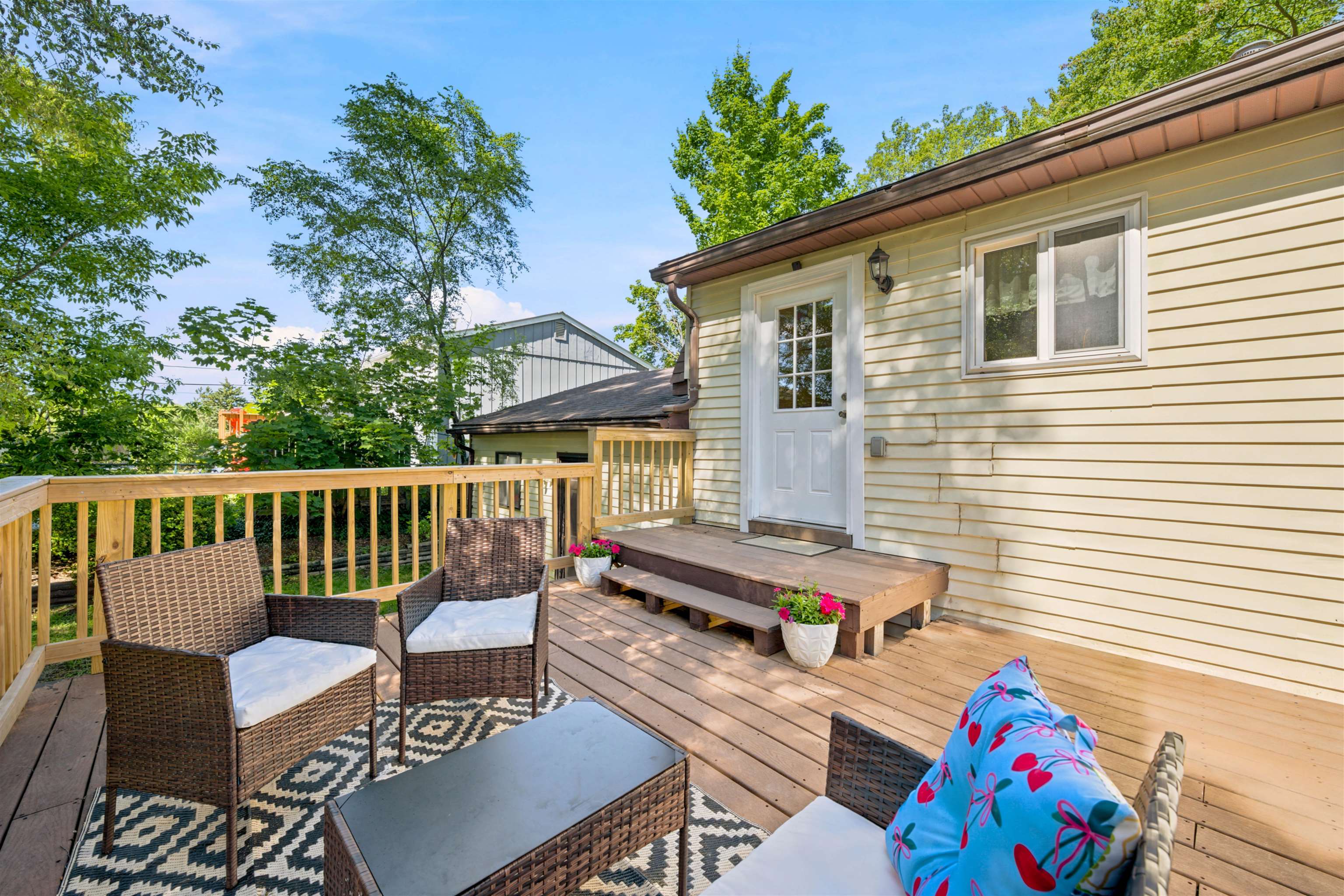 3313 Maple Street Traverse City, MI 49684 - Photo 38 of 47 1947154-44cce0b2-0dd8-401d-9a1b-77ed39d64246.JPG