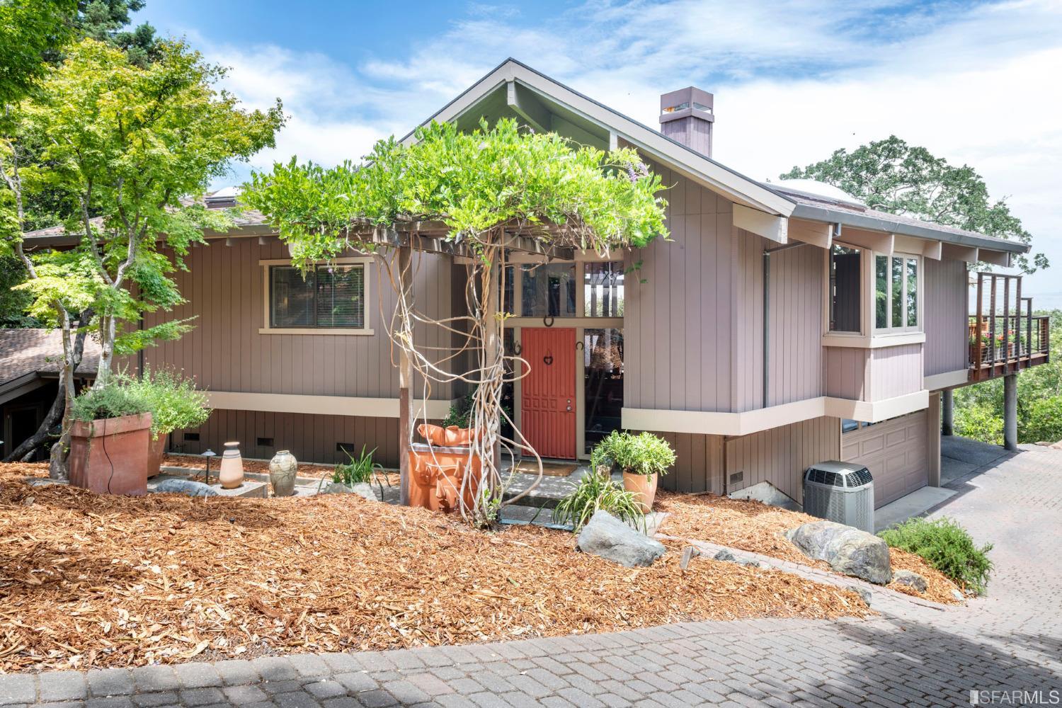 250 Hardwick Road Woodside, CA 94062 - Photo 10 of 50 a front view of a house with garden
