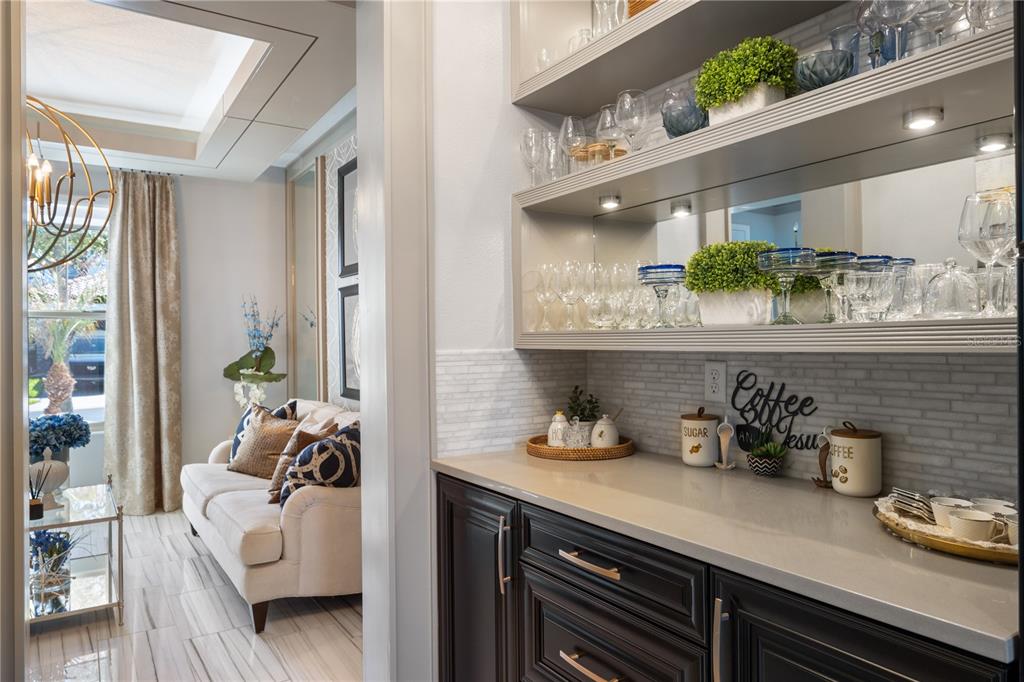 10950 Lemon Lake Boulevard Orlando, FL 32836 - Photo 7 of 53 a kitchen with a table and chairs