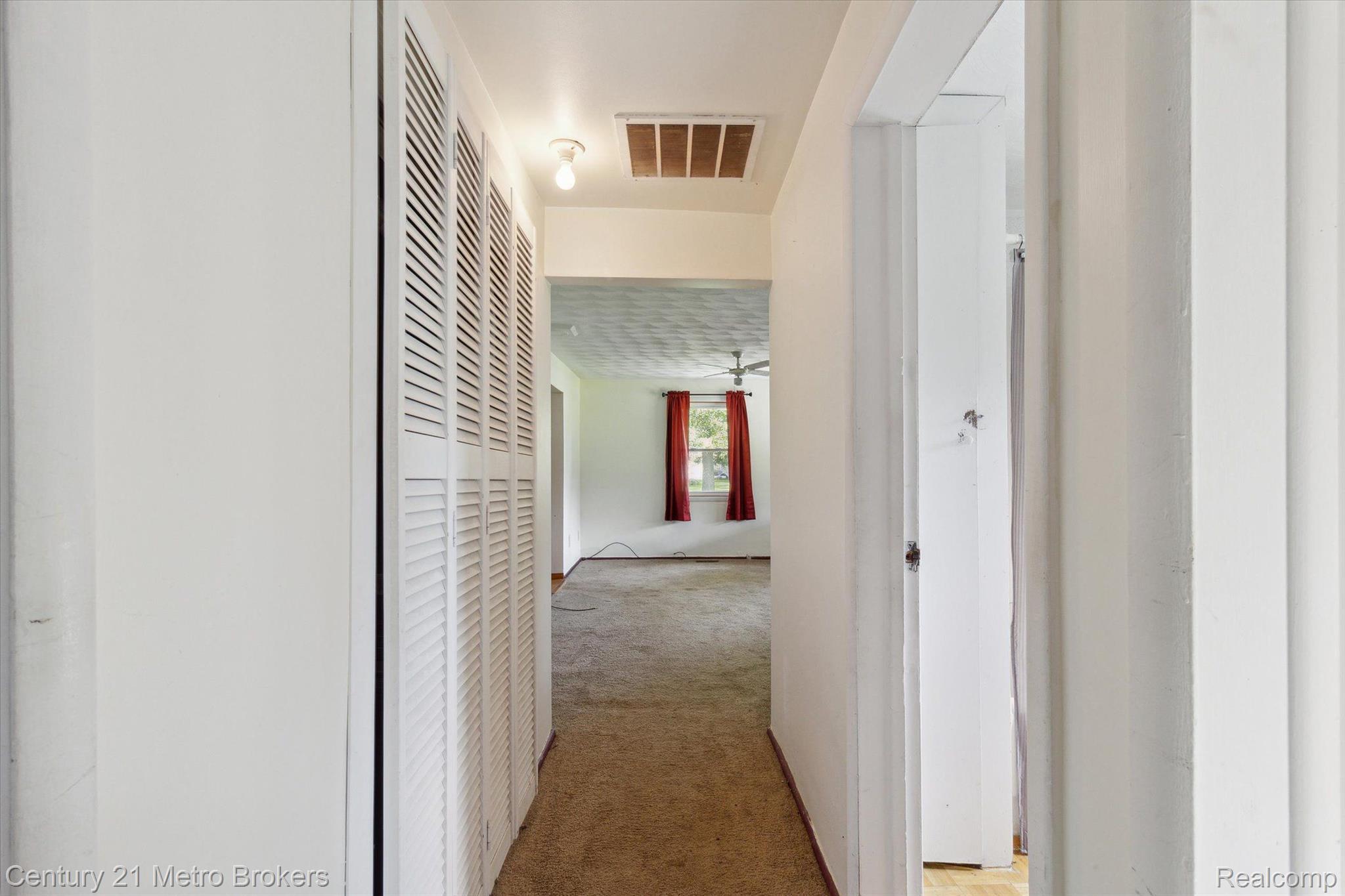2424 South Vassar Road Burton, MI 48519 - Photo 27 of 41 Gallery Image 27