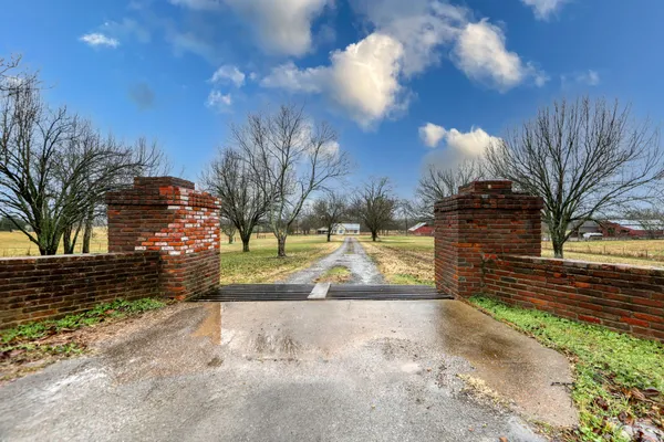 $1,800 | 2030 Spring Creek Road, Lebanon, TN 37087