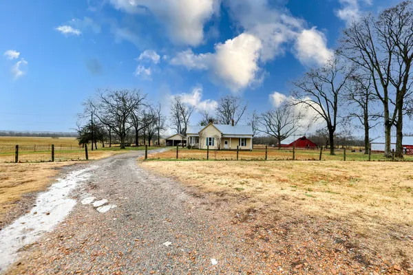 $1,800 | 2030 Spring Creek Road, Lebanon, TN 37087