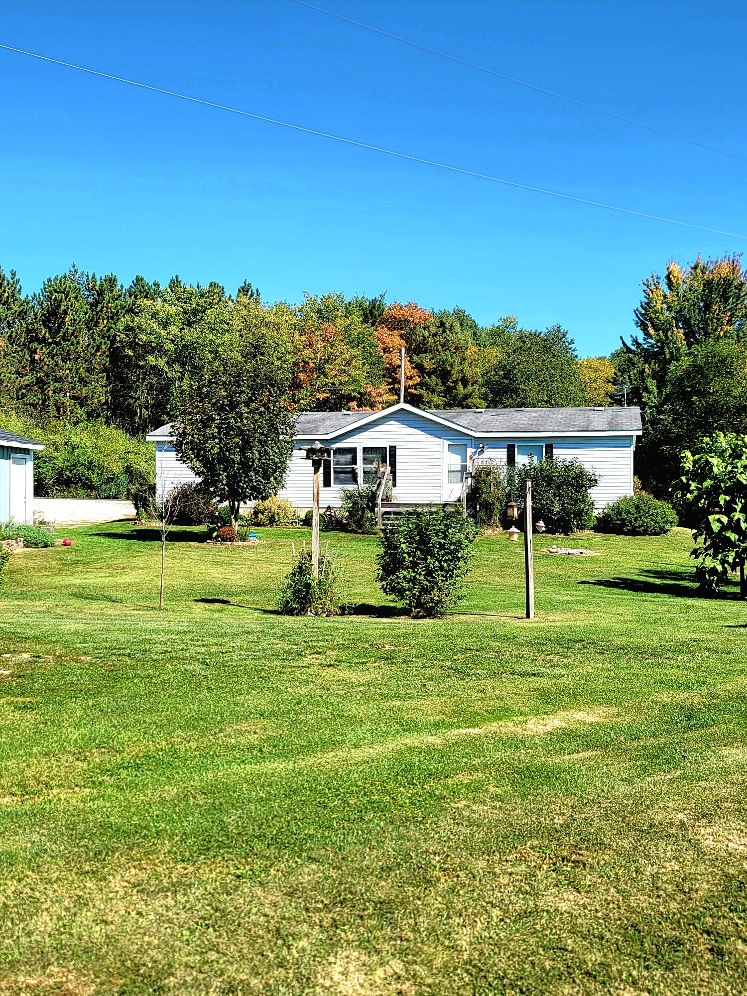 2383 West Fenwick Road Fenwick, MI 48834 - Photo 3 of 55 20231003_131510