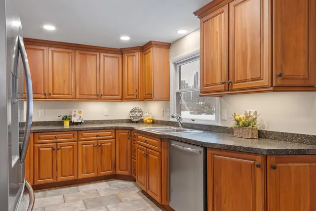 $625,000 | 7 Brentwood Avenue, Salem, NH 03079