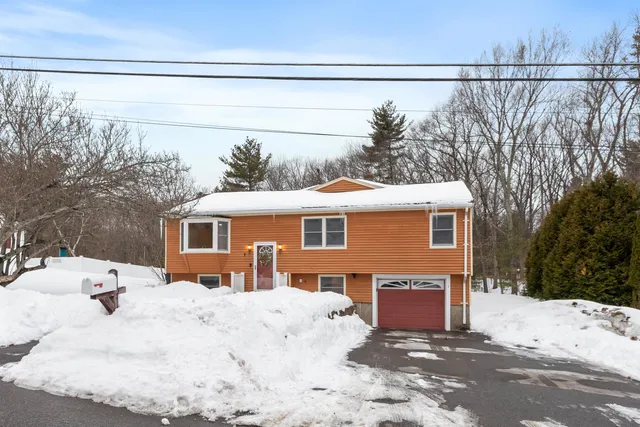 $625,000 | 7 Brentwood Avenue, Salem, NH 03079
