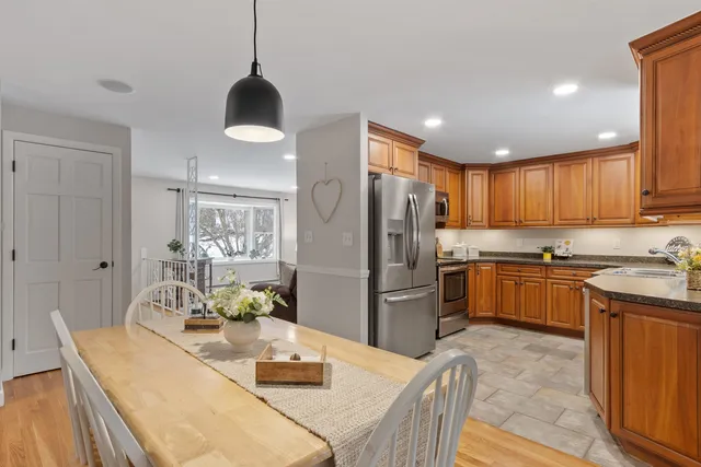 $625,000 | 7 Brentwood Avenue, Salem, NH 03079