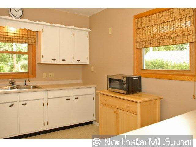 1225 Cascade Street Northwest Rochester, MN 55901 - Photo 3 of 8
