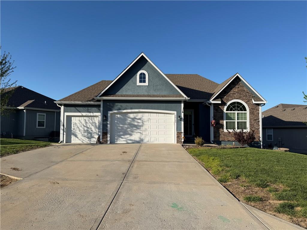 16746 Ruby Way Basehor, KS 66007 - Photo 2 of 2