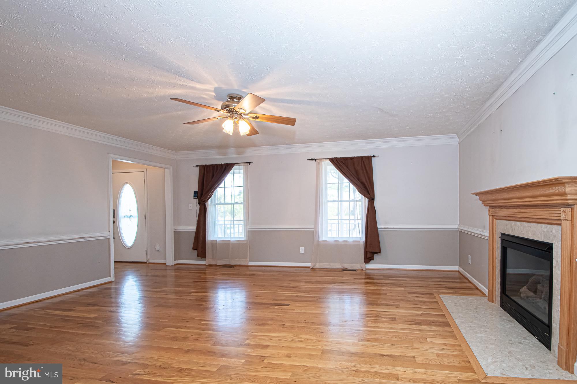646 Guard Hill Road Middletown, VA 22645 - Photo 11 of 56 Living room