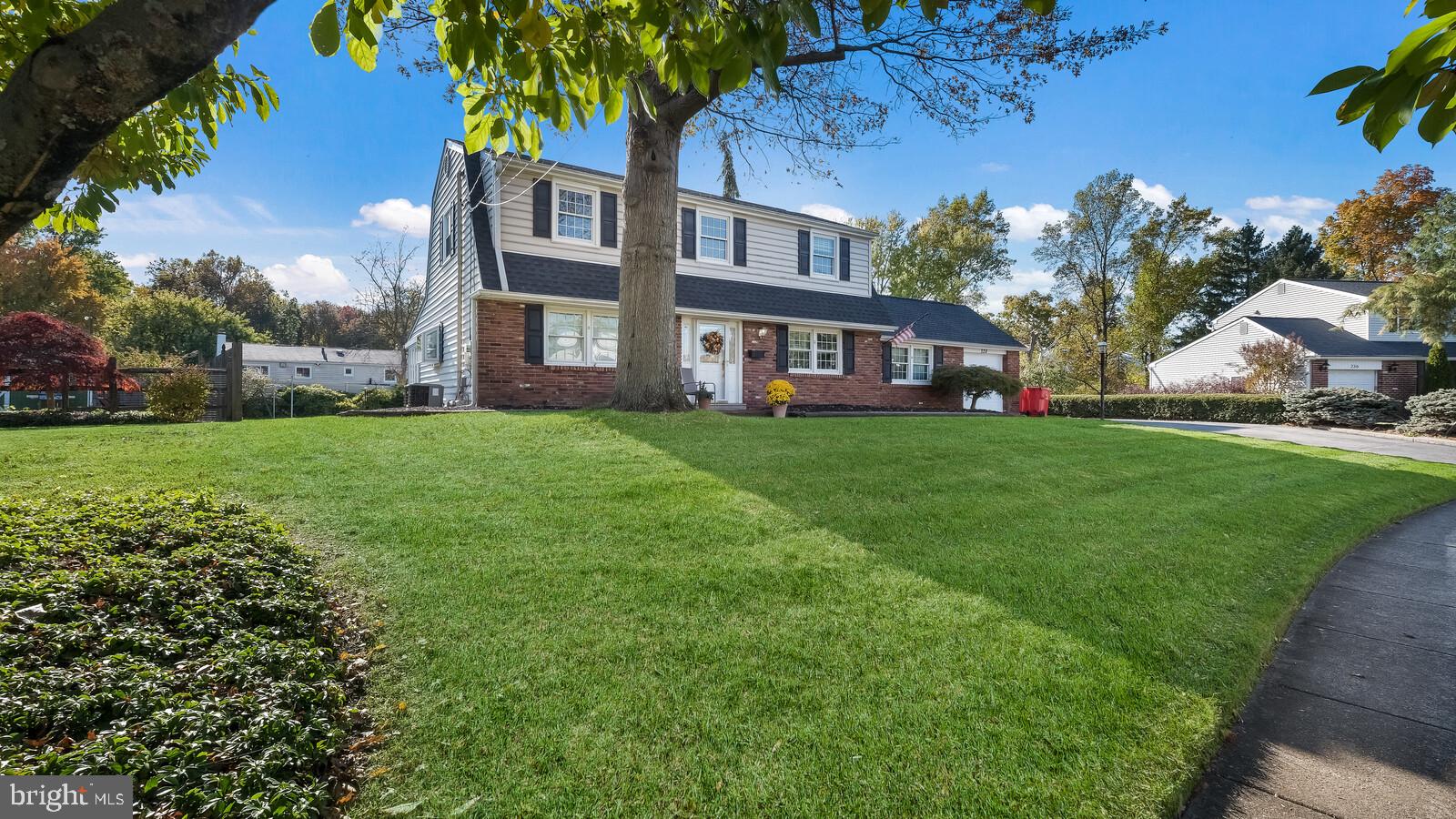 228 Norfolk Road Warminster, PA 18974 - Photo 1 of 11 Gallery Image 1