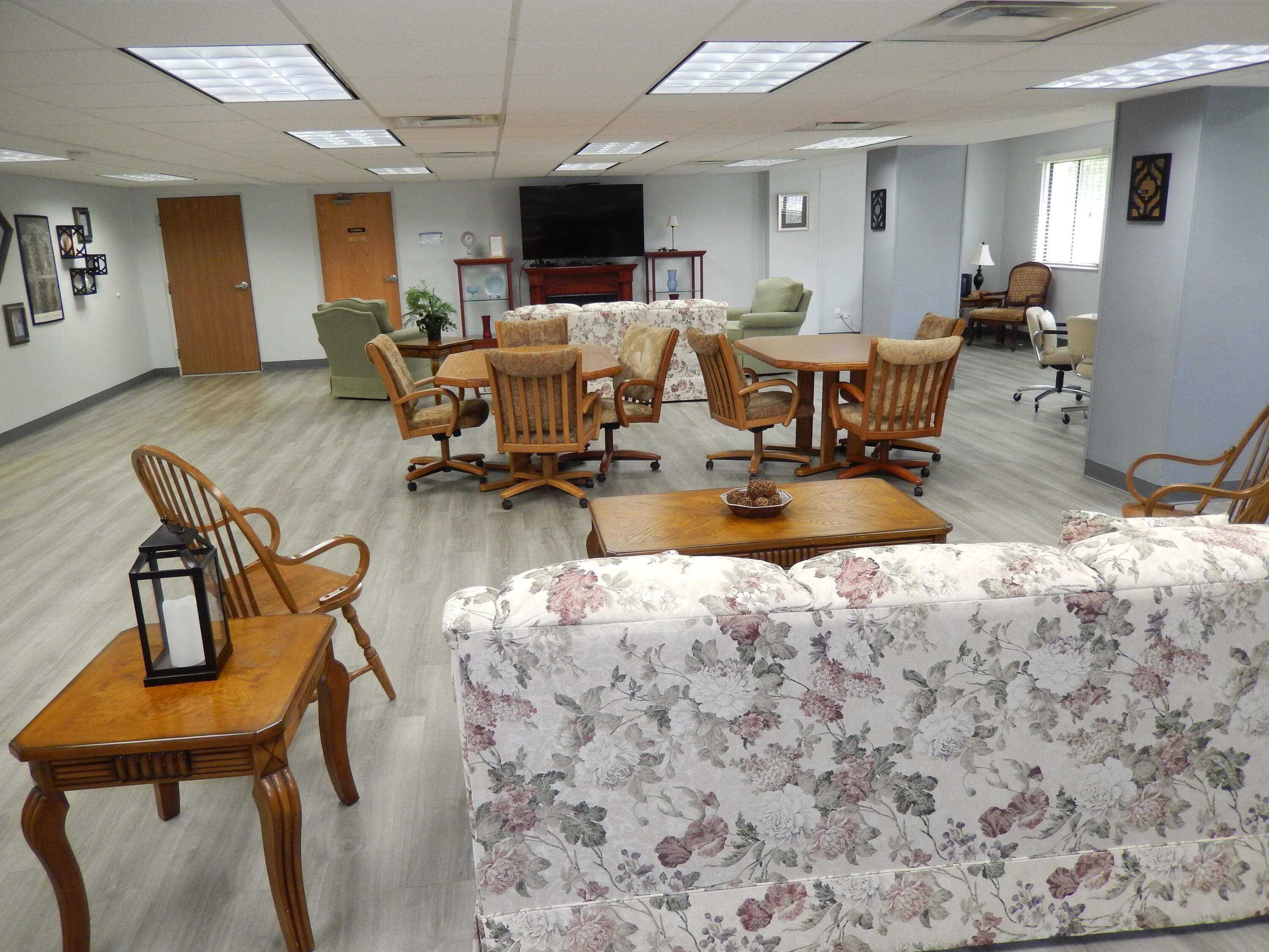 3941 Karl Road, Unit 322 Columbus, OH 43224 - Photo 36 of 42 Entry / Gathering Area