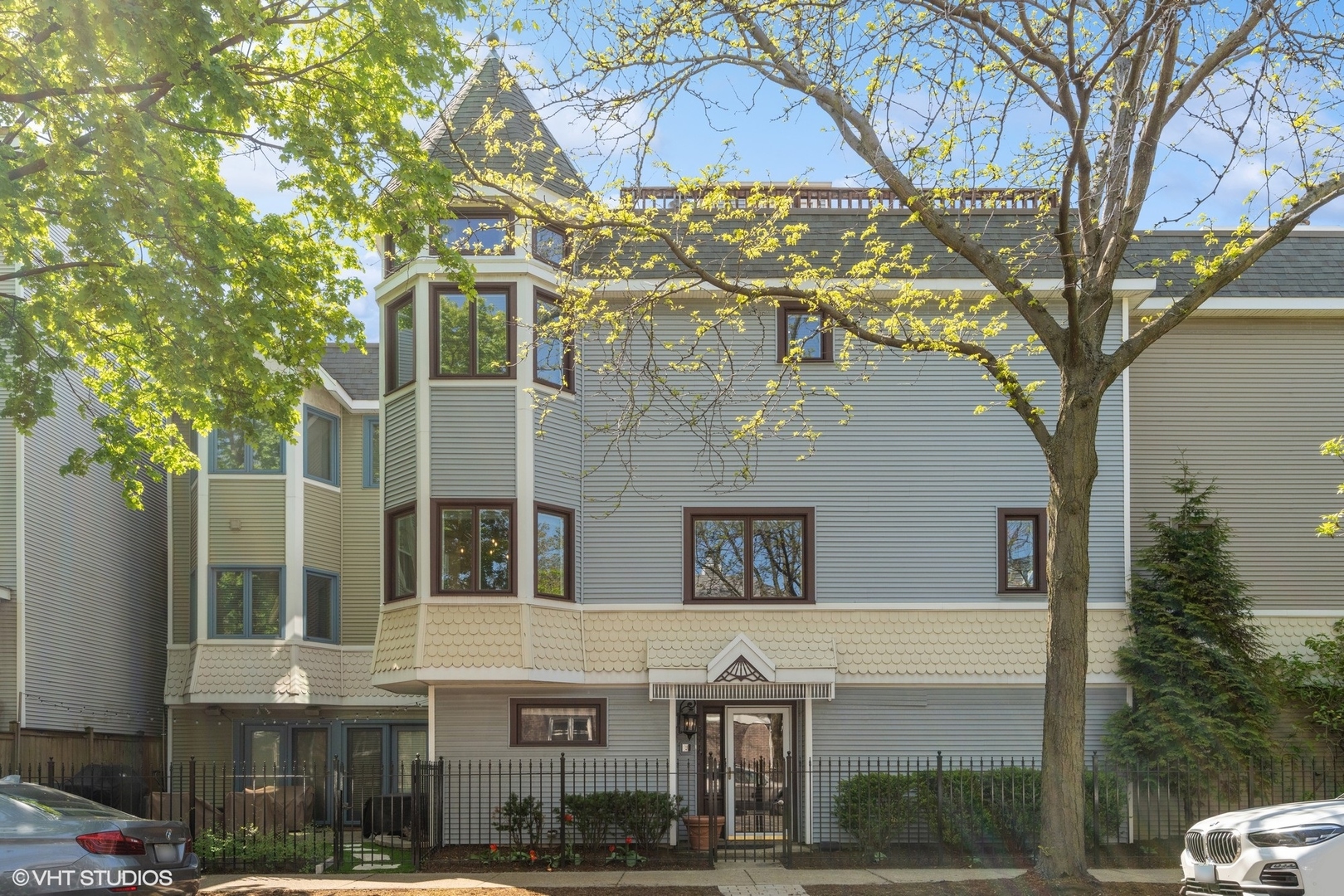 3316 North Racine Avenue Chicago, IL 60657 - Photo 1 of 20 Gallery Image 1