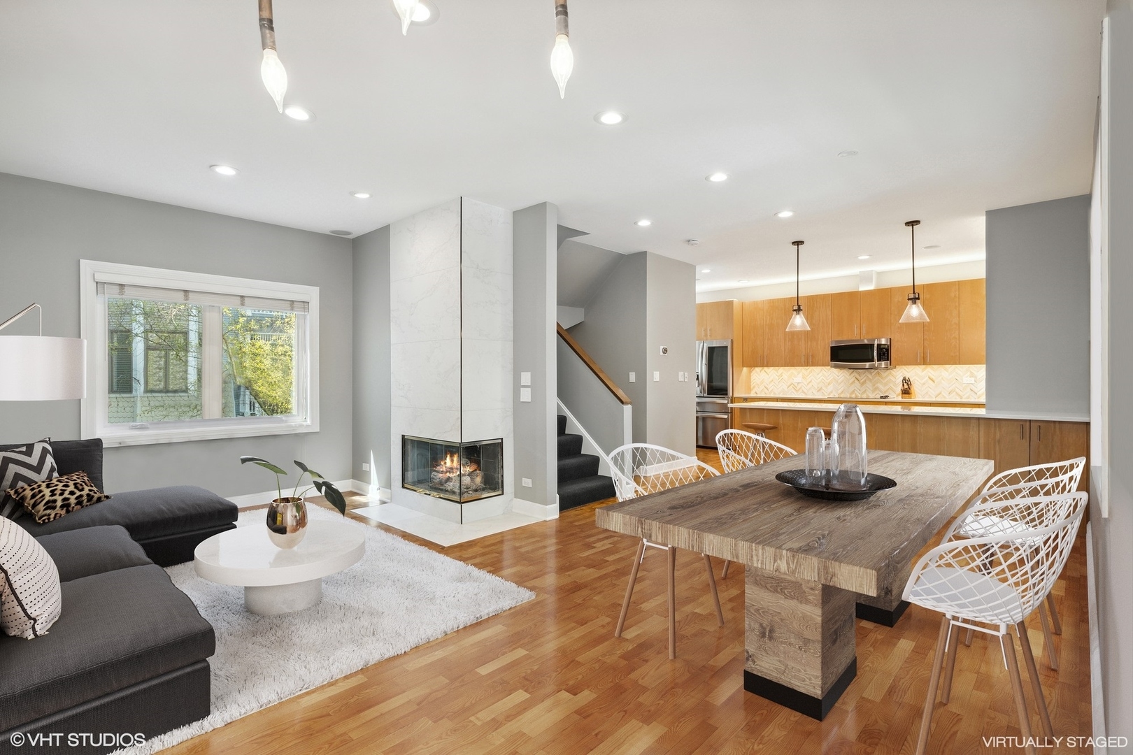 3316 North Racine Avenue Chicago, IL 60657 - Photo 2 of 20 Gallery Image 2