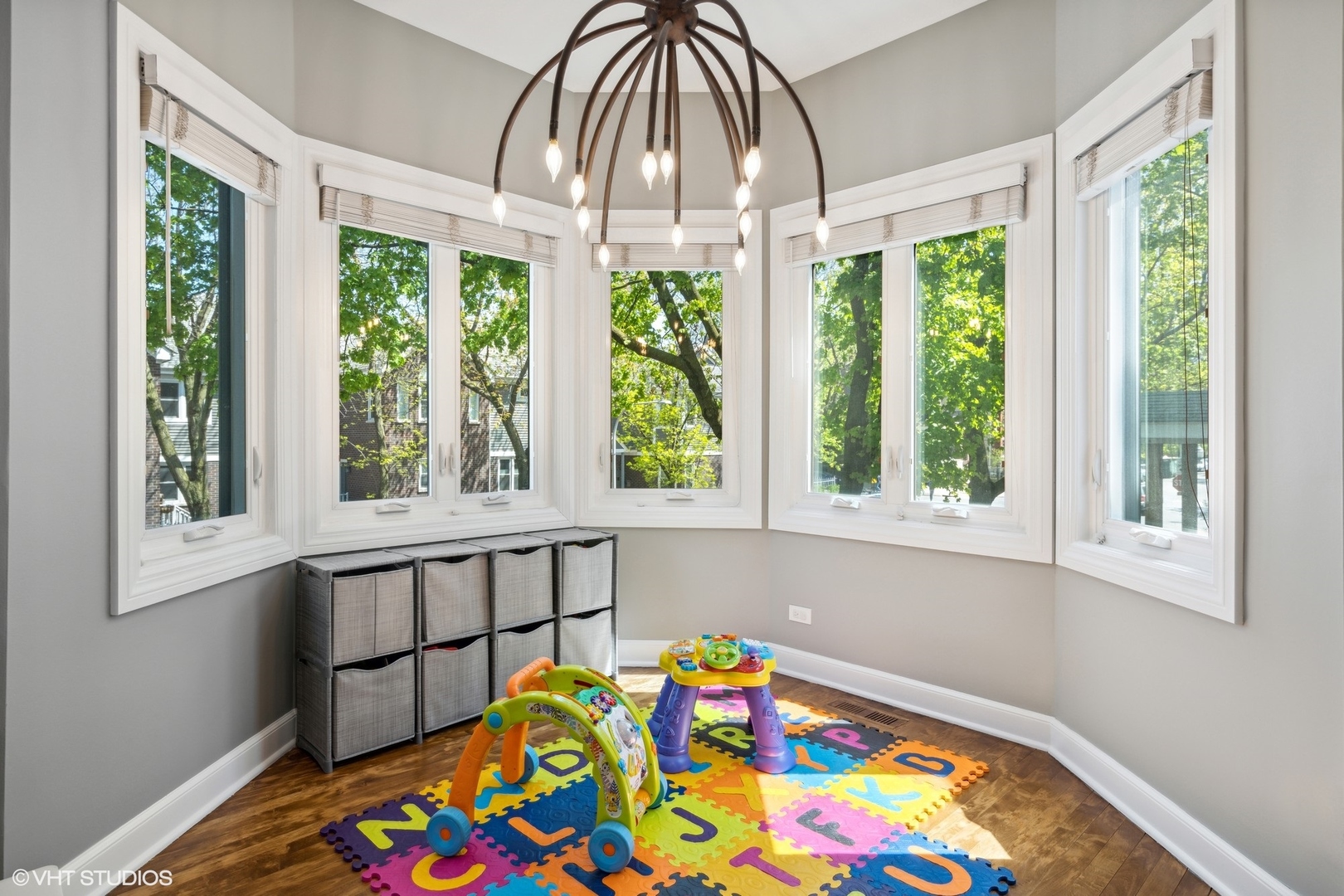 3316 North Racine Avenue Chicago, IL 60657 - Photo 8 of 20 Gallery Image 8