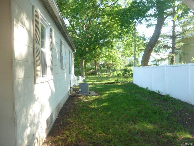 609 Bloom Street Red Bud, IL 62278 - Photo 8 of 10 Gallery Image 8