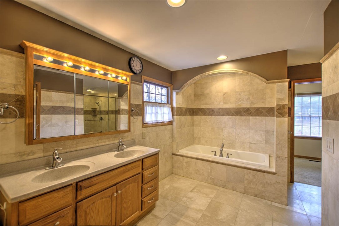1450 Riedel Avenue Decatur, IL 62526 - Photo 20 of 41 Gallery Image 20